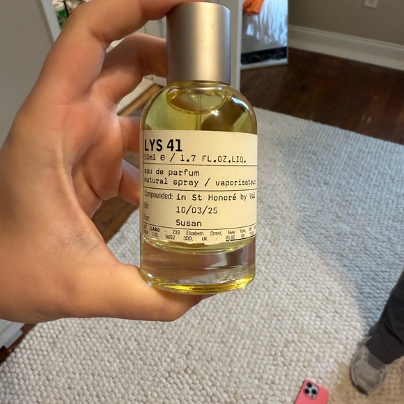 Eau de Parfum - Silver Cap - Picture 1 of 2